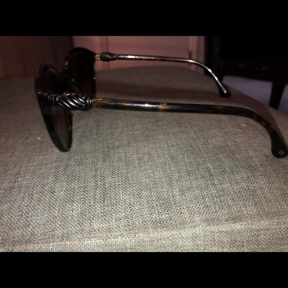 Women’s designer sunglasses - Picture 2 of 7